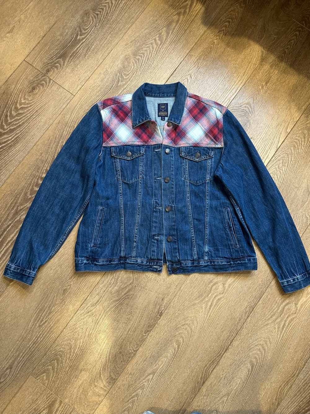 Gap x Pendleton denim jacket featuring red and white plaid flannel yoke XL